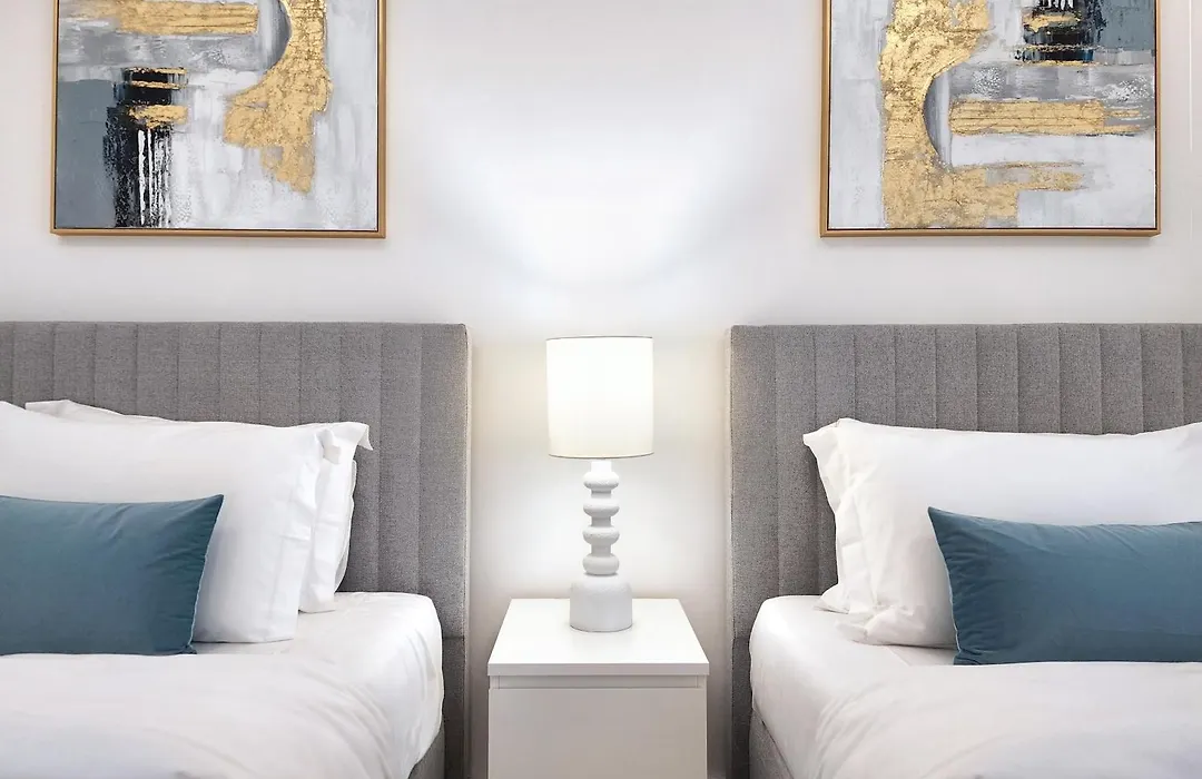 Solarte Luxe - New Large 2Br - Marina Promenade - Sea Views - Super King Bed & Workspace-1