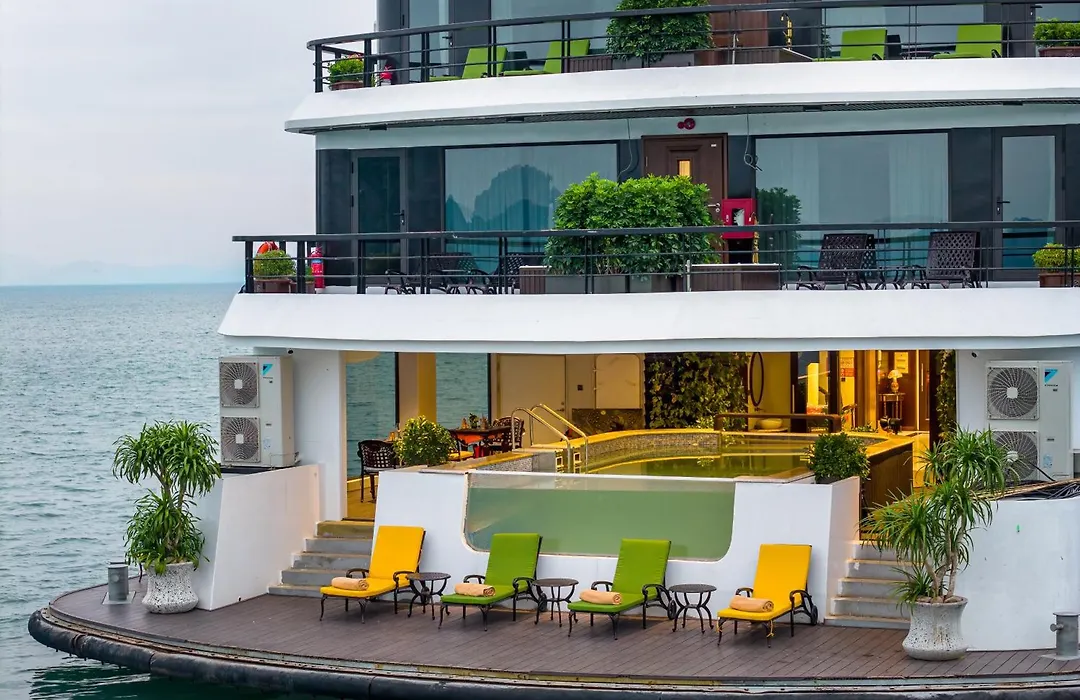 Lamour Cruise-1