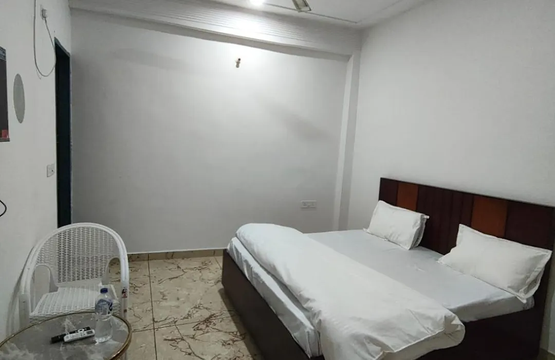 Yashdeep Hotel-1