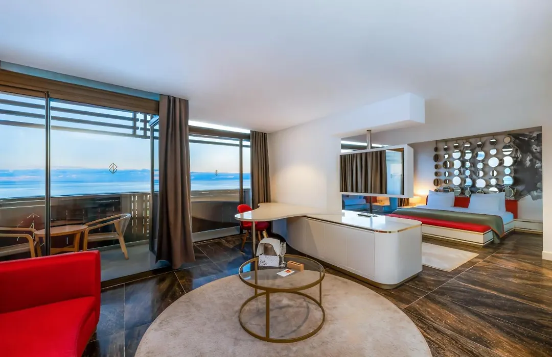 Nirvana Cosmopolitan Hotel - Convention & Sports Center-1