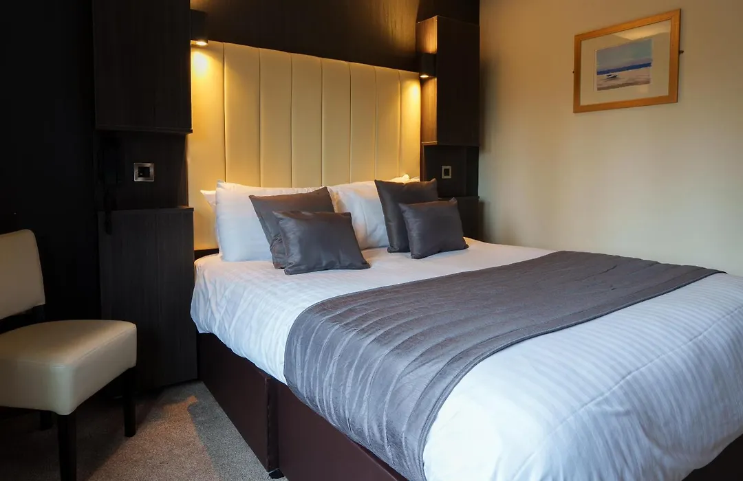 Arden Hotel And Leisure Club-1