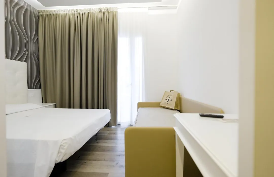 Hotel President-1