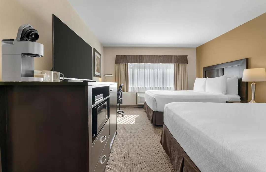 Best Western Plus Baker Street Inn&Convention Center-1