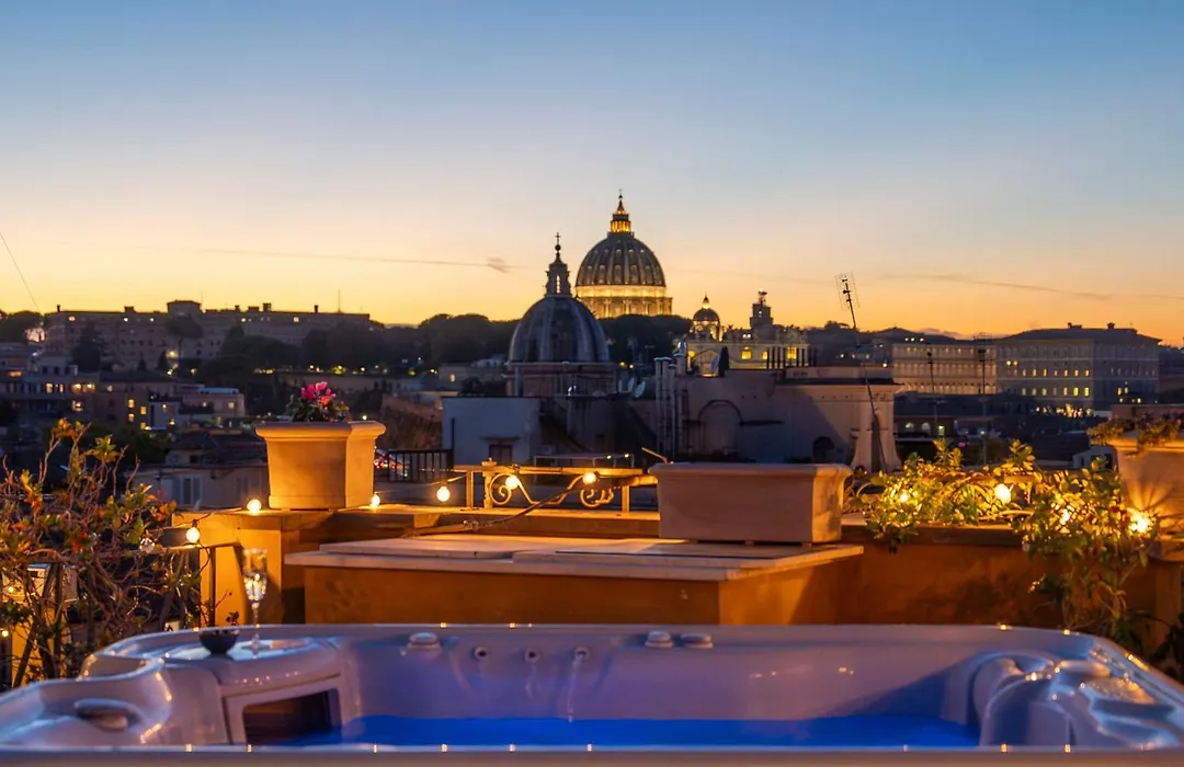Navona Queen Rooftop-1