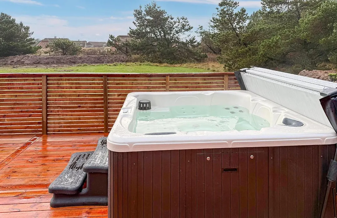 Beautiful Home In Blavand With Sauna-1