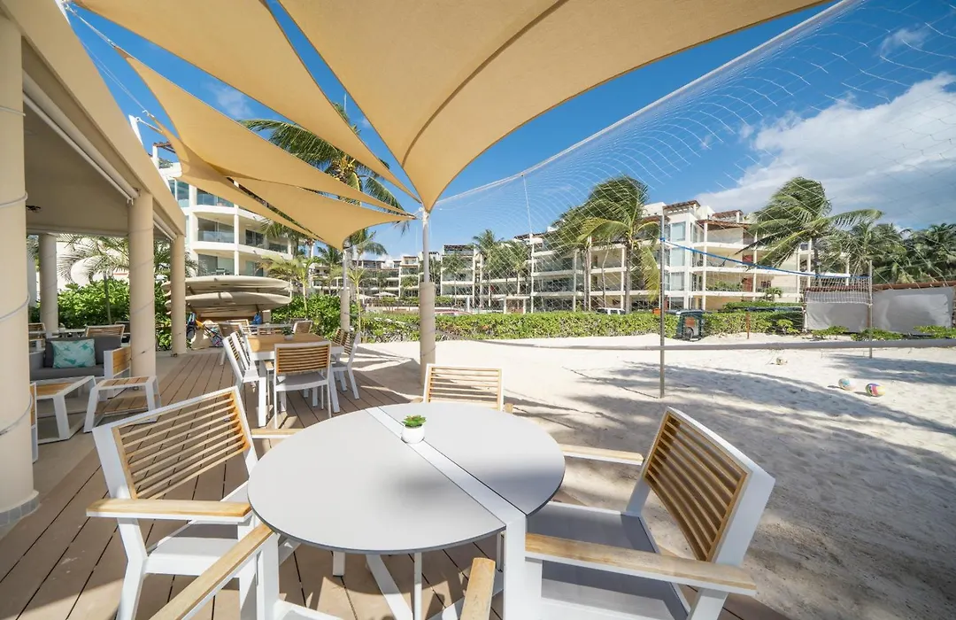 Luxury Complex - Infinity Pool And Private Beach Club - At The Elements Condos 108-1
