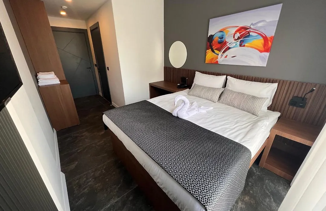 Wolf Of The City Hotel & Spa-1