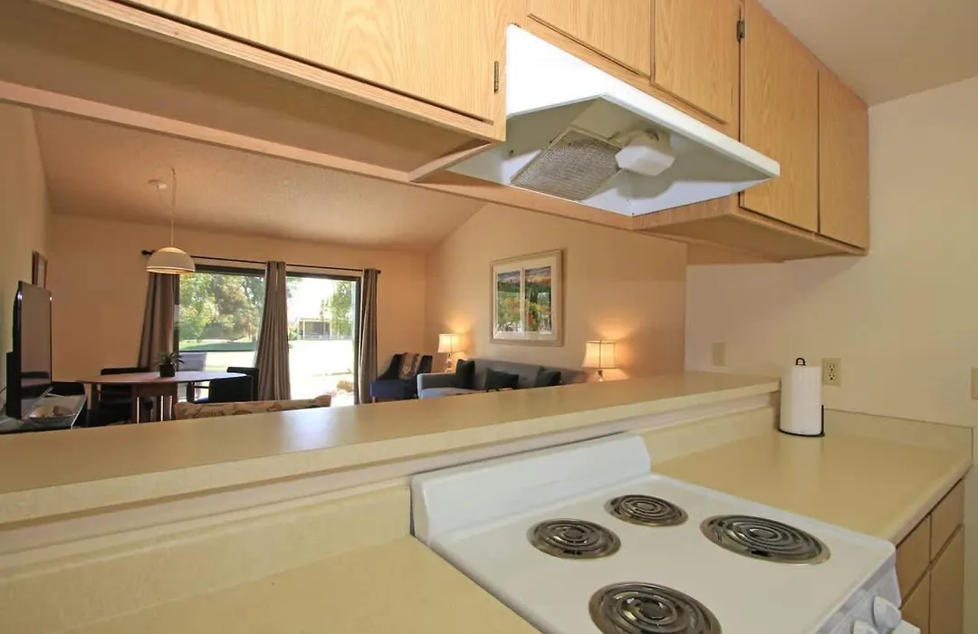 Ps860 - Close To Pool - Alice Lodging-1