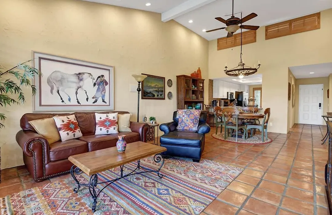 Vs642 -Desert Hacienda - Alice Lodging-1