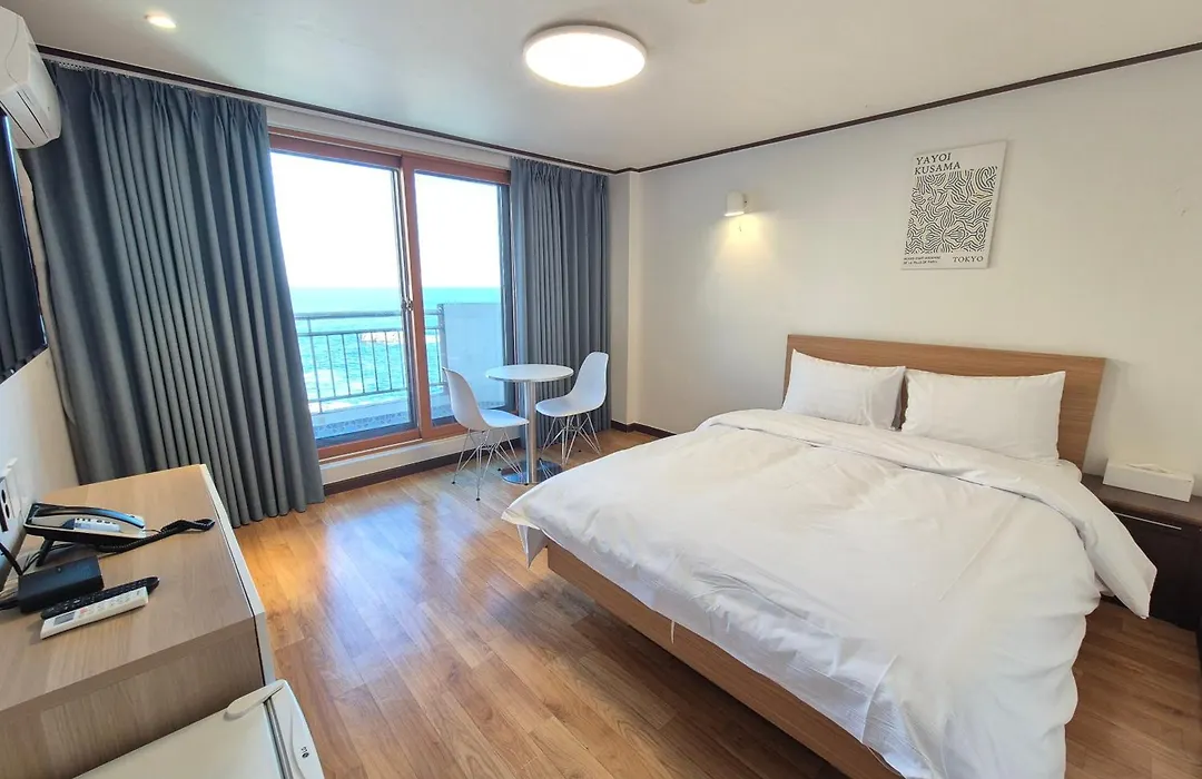 Memories Hotel-1