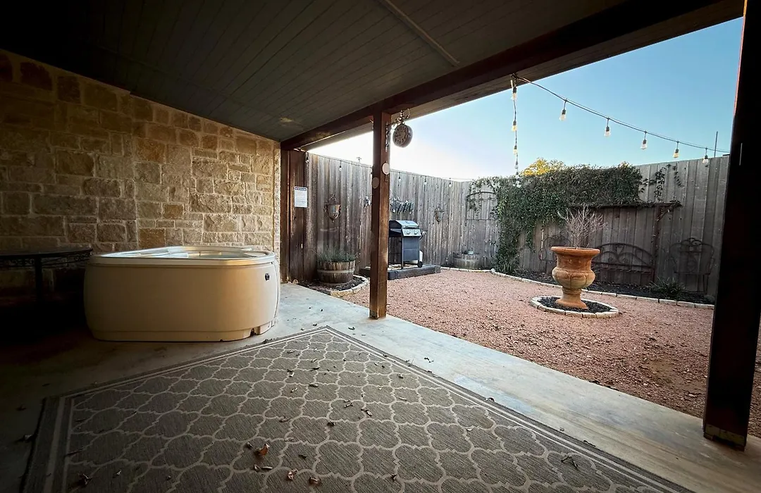 Wine Country Cottage Hot Tub, Pool & Pickleball-1