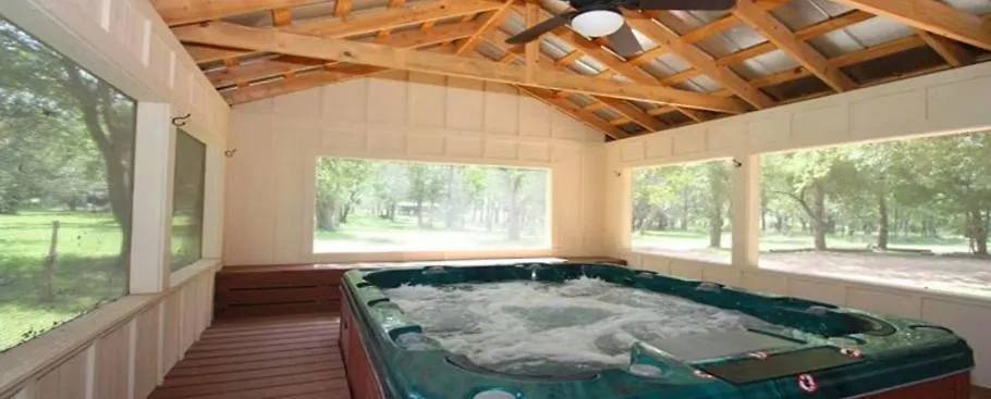 Mendelbaum - Almond Cabin-1