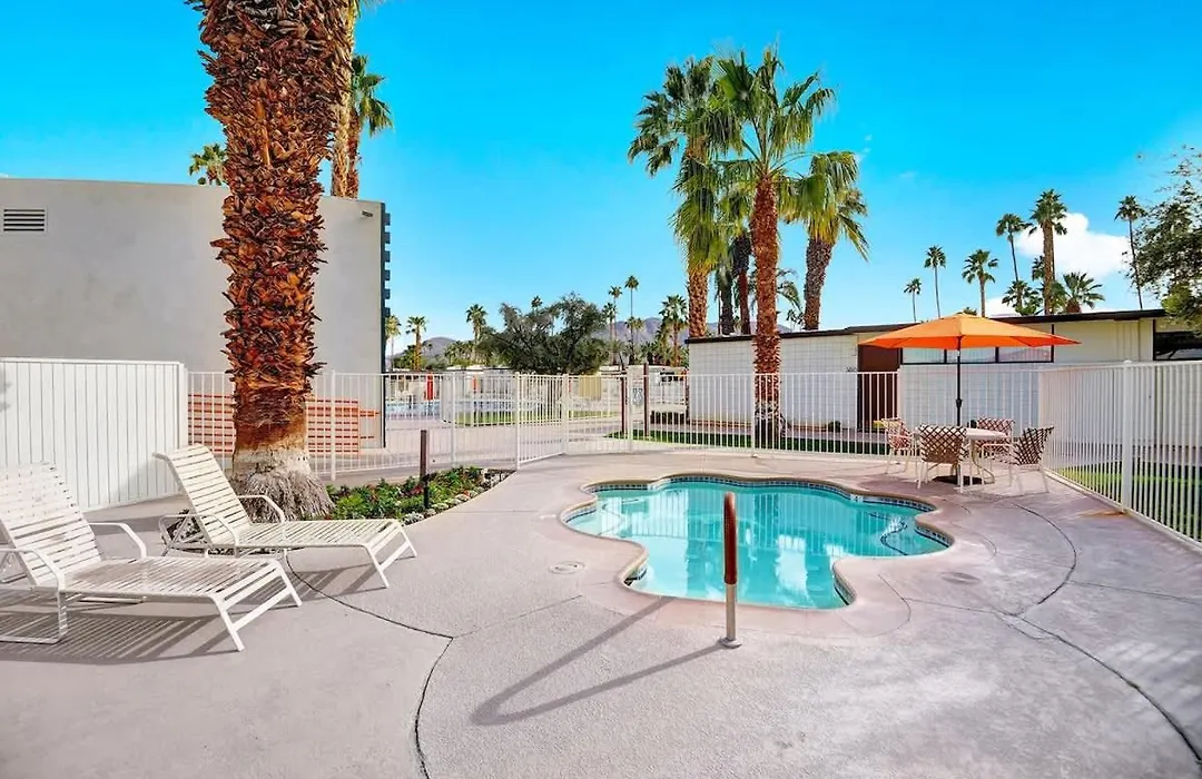 Ocotillo Art Bungalow-1