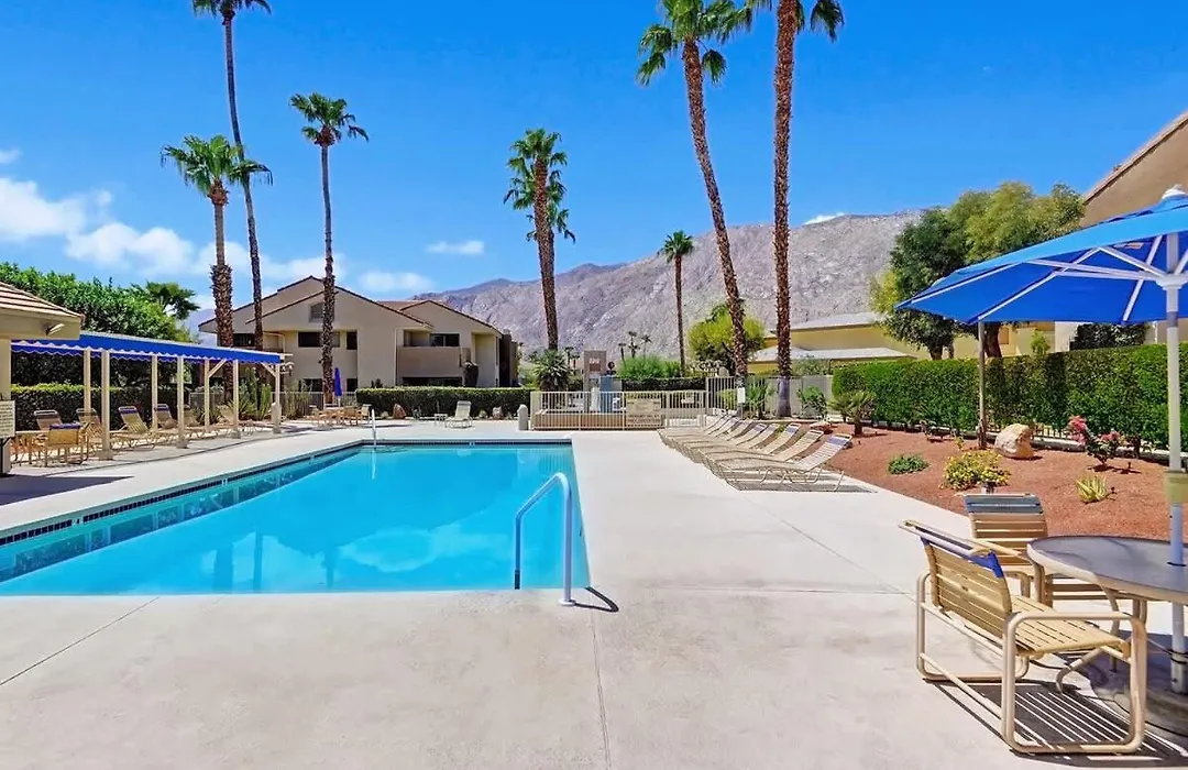 Modern Plaza Villas Oasis - Alice Lodging-1