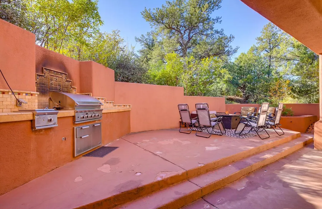 Group Getaway W/ Outdoor Oasis In Sedona!-1