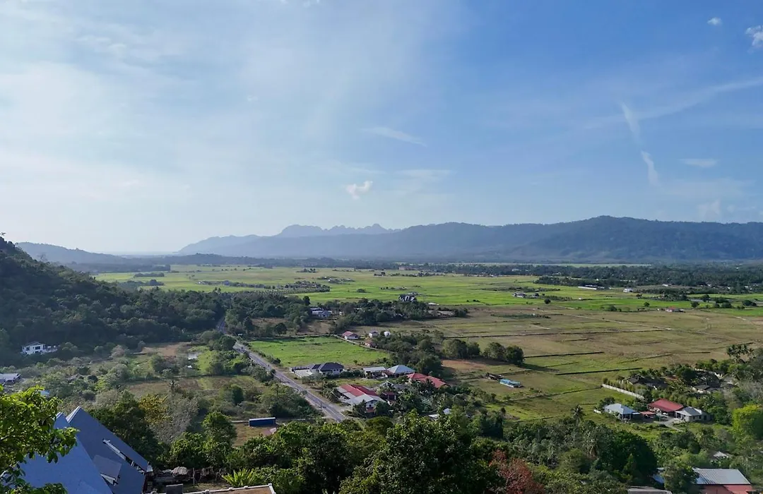 Diamond View Villa - Infinity Pool & Sunset Views-1
