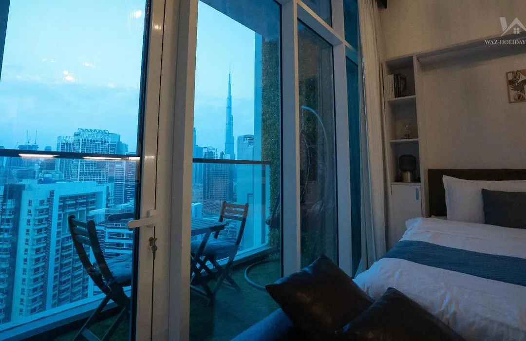 Elevated Living Studio Facing The Burj-1