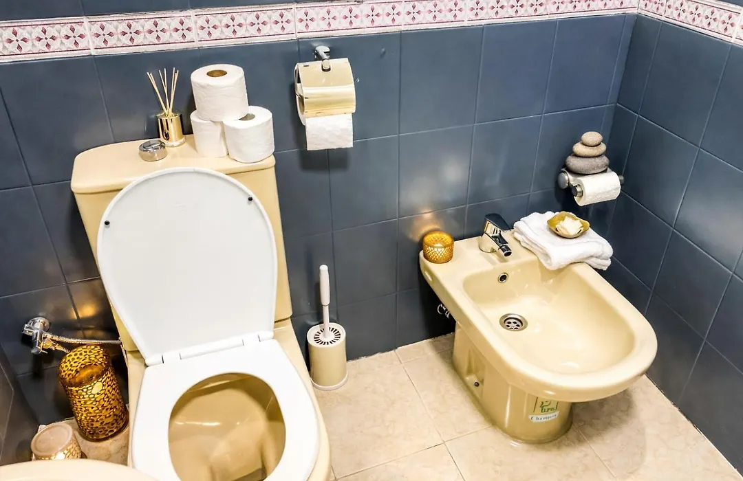 Experience Comfort In A Modern Apartment-1