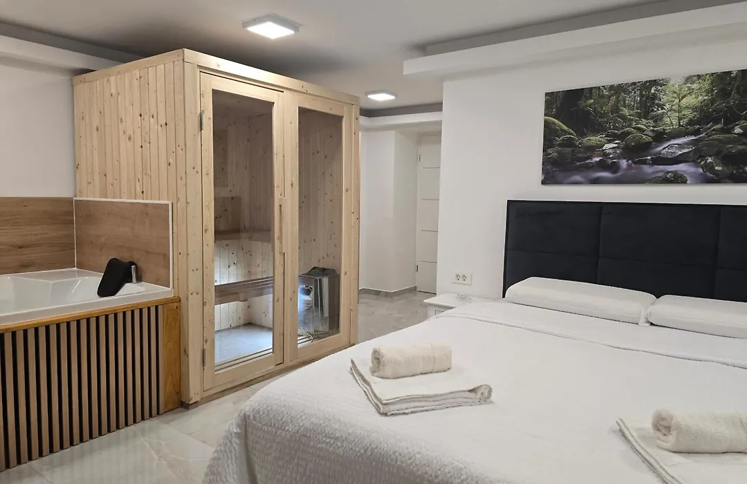 Jacuzzi & Sauna Edy - City Center-1