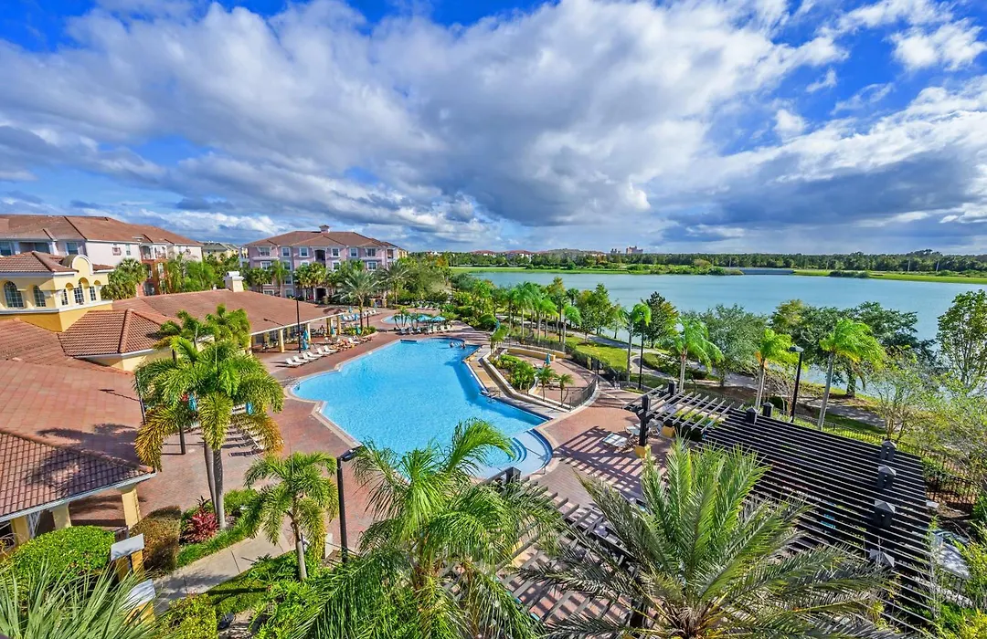 Penthouse Vacation Condo, Near The Parks - 2015-1