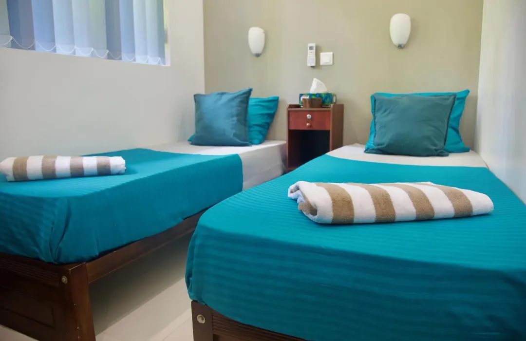 Coastal Dream House With Jacuzzi - 3 Bedrooms - Just Steps From A Stunning Beach-1
