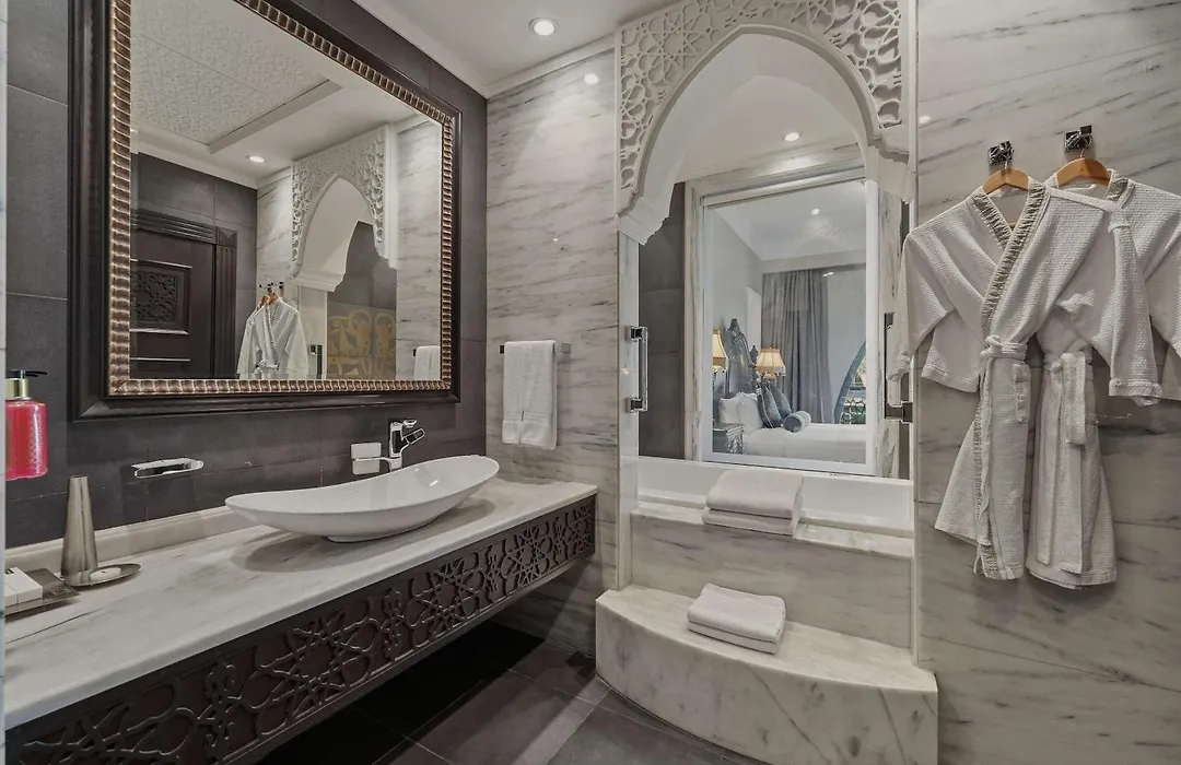 Zabeel Saray Royal Residences Lagoon Villa-1