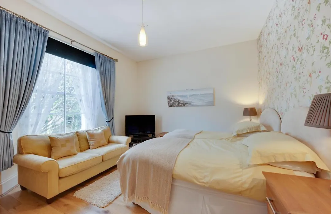 5 Bed In Torquay Oc-Rutlod-1