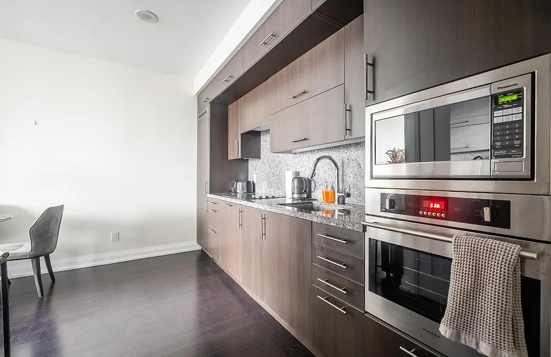 Modern 1 Bedroom Apartment In North York Free Parking-1