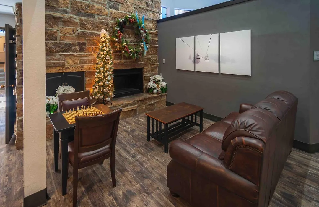 Carriage House #407-1