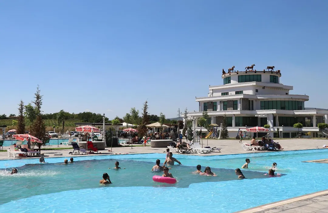 Hipodrum Resort-Hotel-1