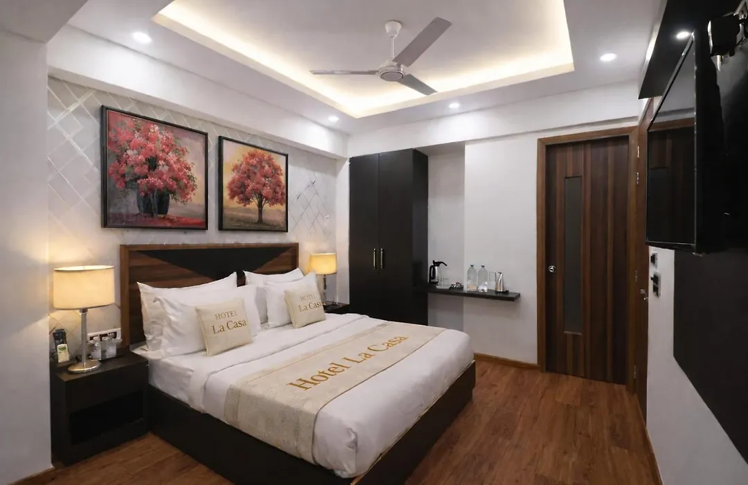 Hotel Grand La Casa Near Delhi Airport-1