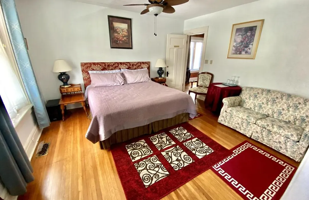 Entire Guest Suite In The Falls-1