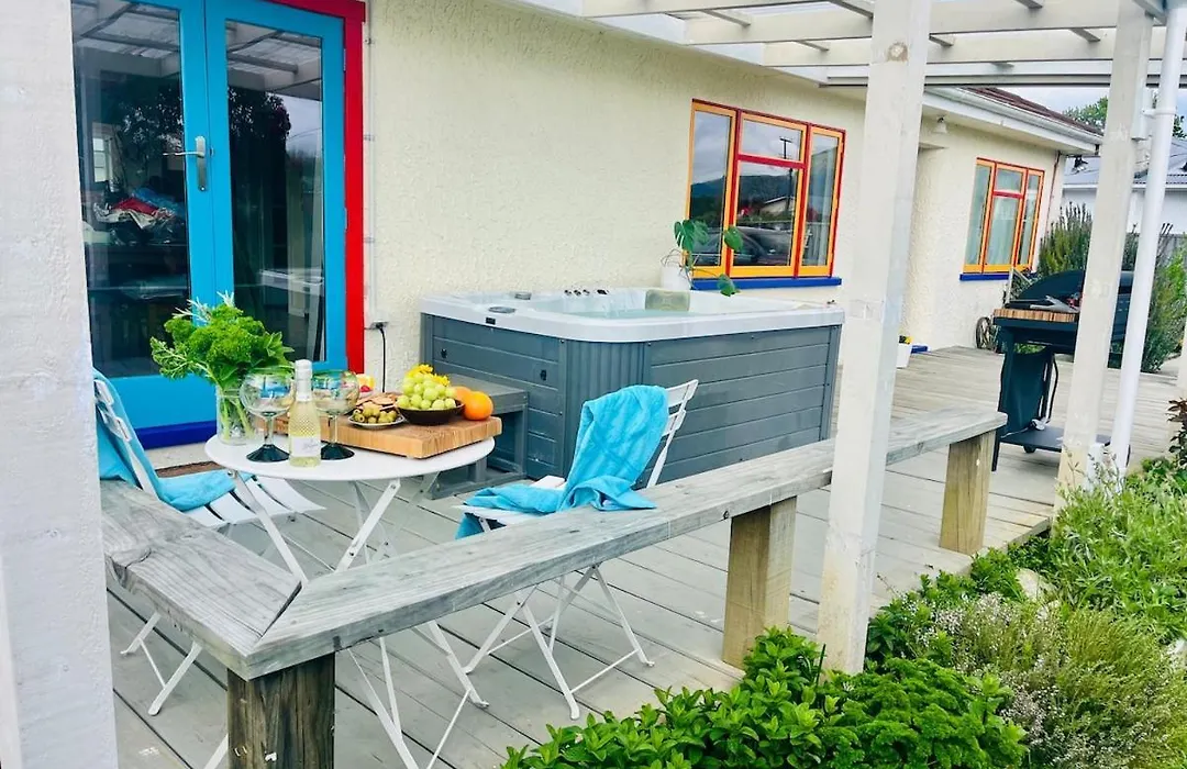 Cozy Motueka Cottage- Central Location-1