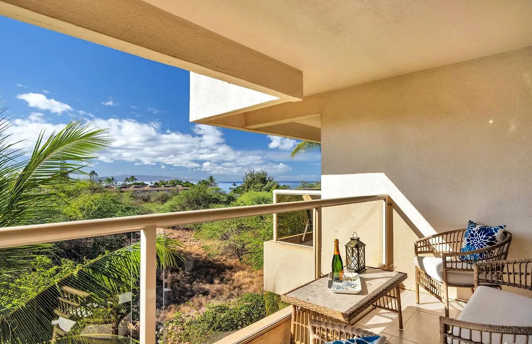 Chic And Central Ocean Dream Vistas-1