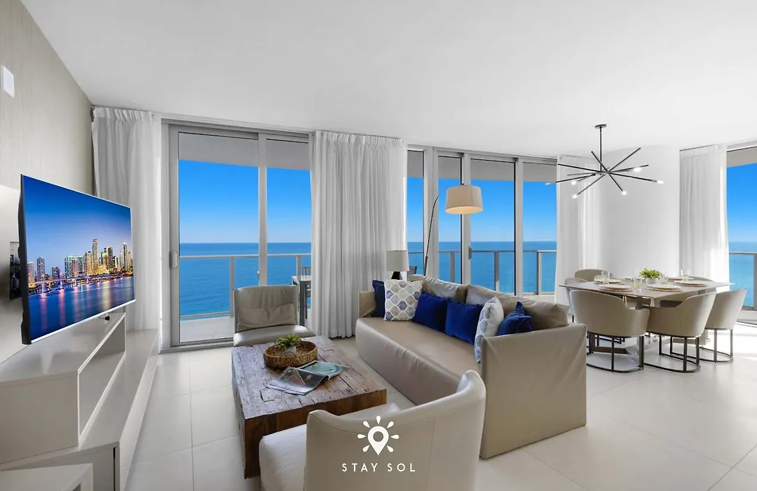 Oceanline 3Br Corner Balcony & Calm Seas-1