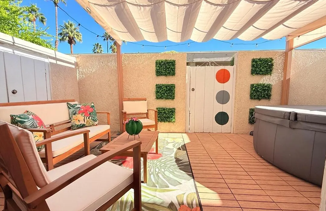 Tropical Desert Oasis With Tennis Jacuzzi Bbq-1
