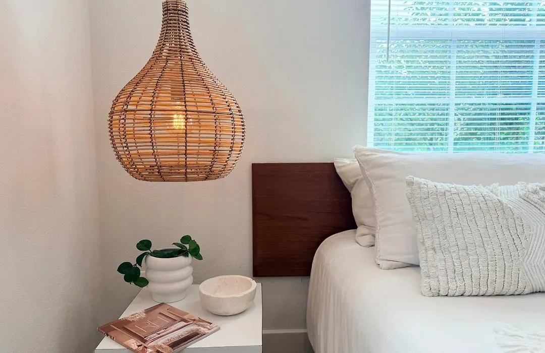 Poolside Getaway With Courtyard, Hot Tub, Easy World Cup Access-1