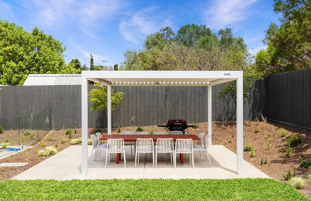 Wagstaff Sands Pool & Spa Alfresco Dining-1