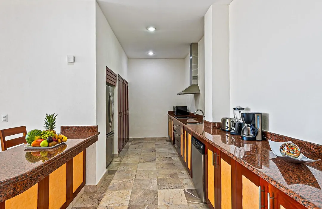 Grand Miramar B104-1