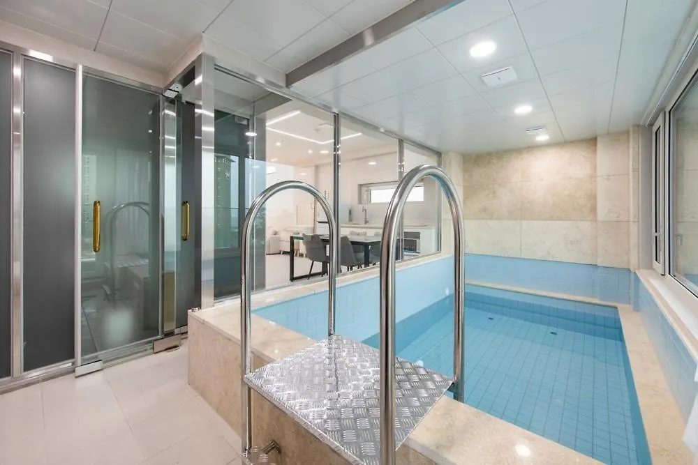 Leedo Pool Villa Gangneung-1