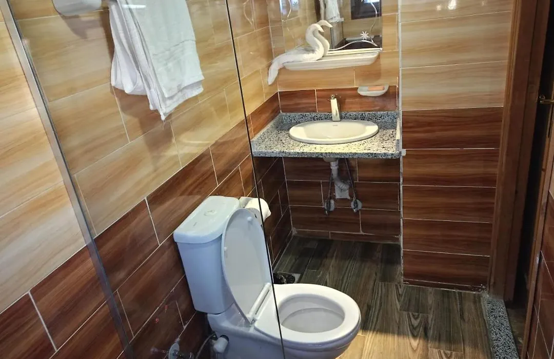 King Arthur Luxury Dahabyaa-1