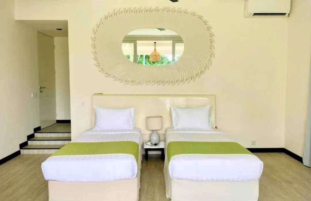 Yahira Stunning Garden 5 BR Private Pool Villa-1