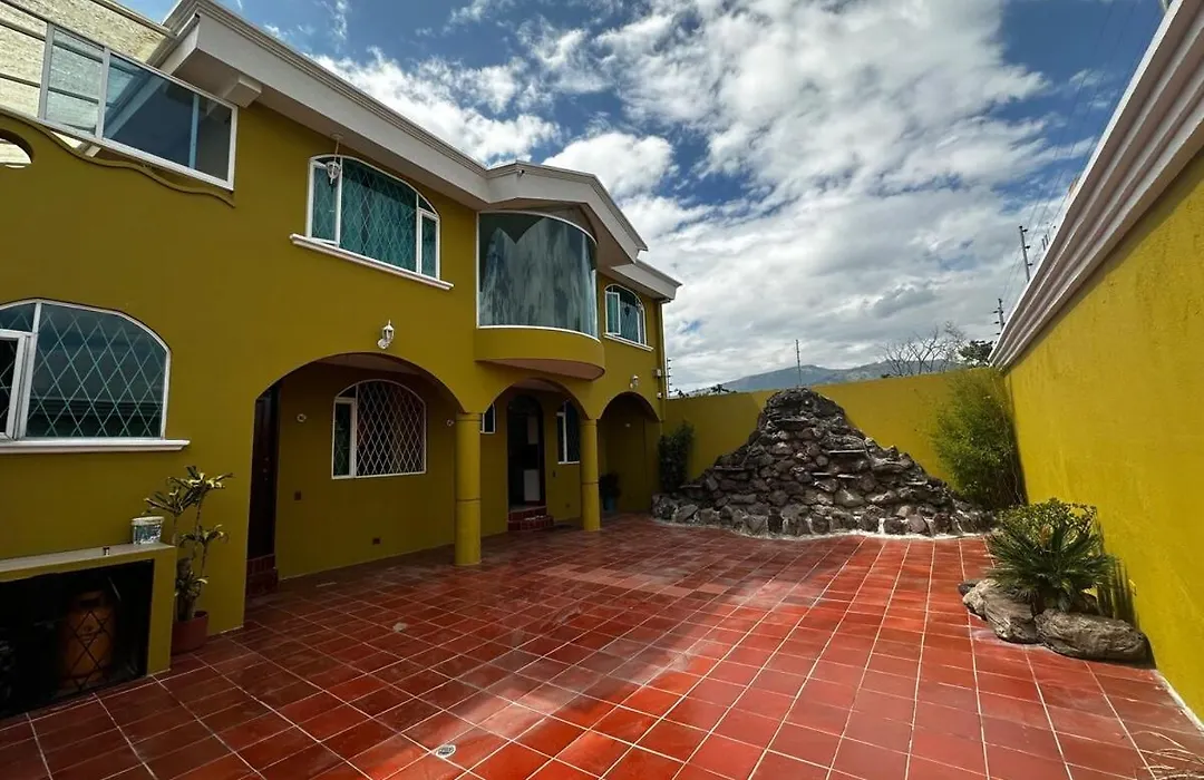 Luxury House - Jacuzzi - Bbq - 15 Min To Airport-1