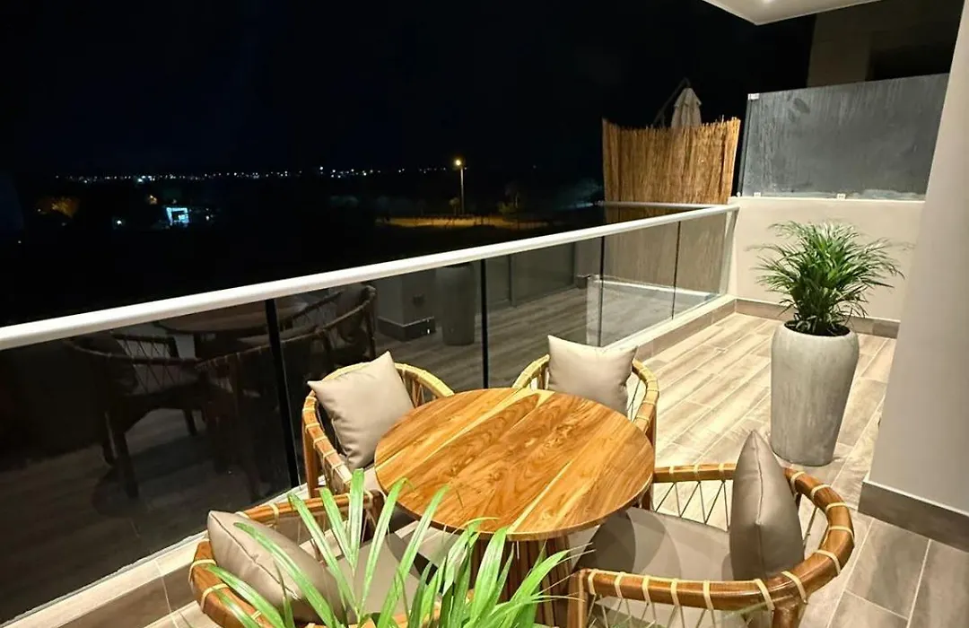 Luxy 2Br At Paradise Oasis, 18 Min From Walled City-1