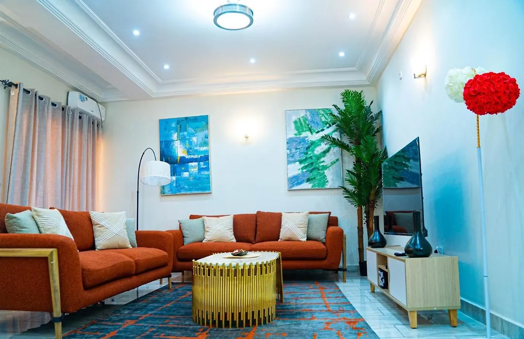 Modern Chic Apart-1