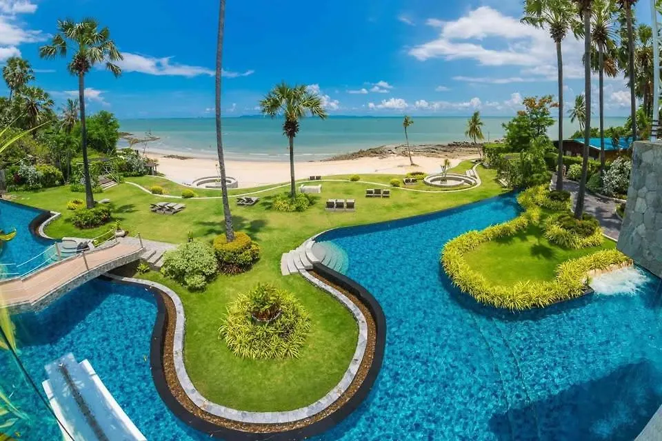 The Palm Wongamat 2Br Beachfront Apartment 15Th Floor Sea View-1