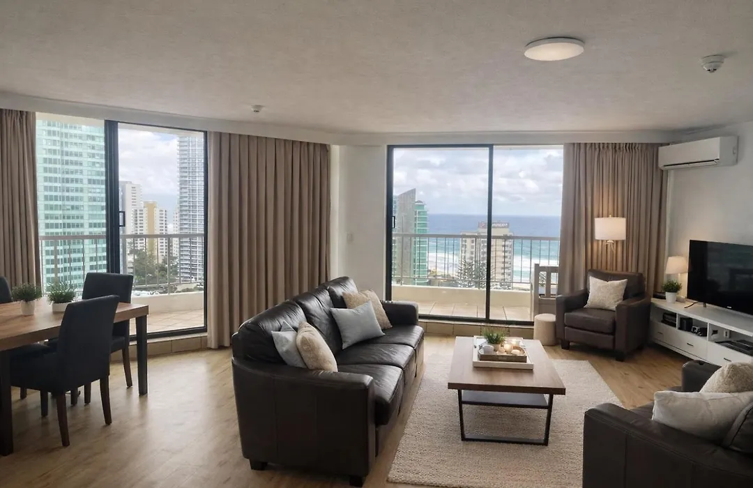 Stunning Sea-View Apartment, Prime Location-1