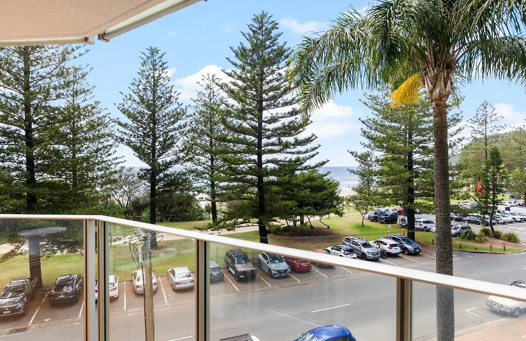 The Burleigh Breeze Beach Front Apartment-1