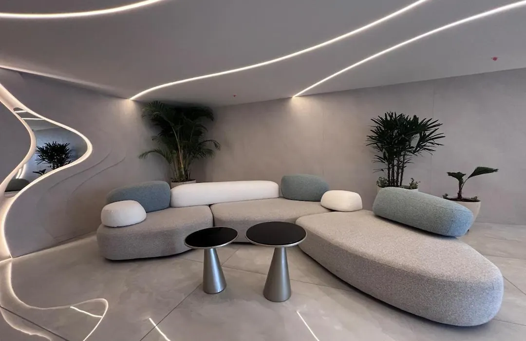 Suite Exclusiva, Piscina, Sauna, Turco, Jacuzzi En Area Comercial De Quito-1