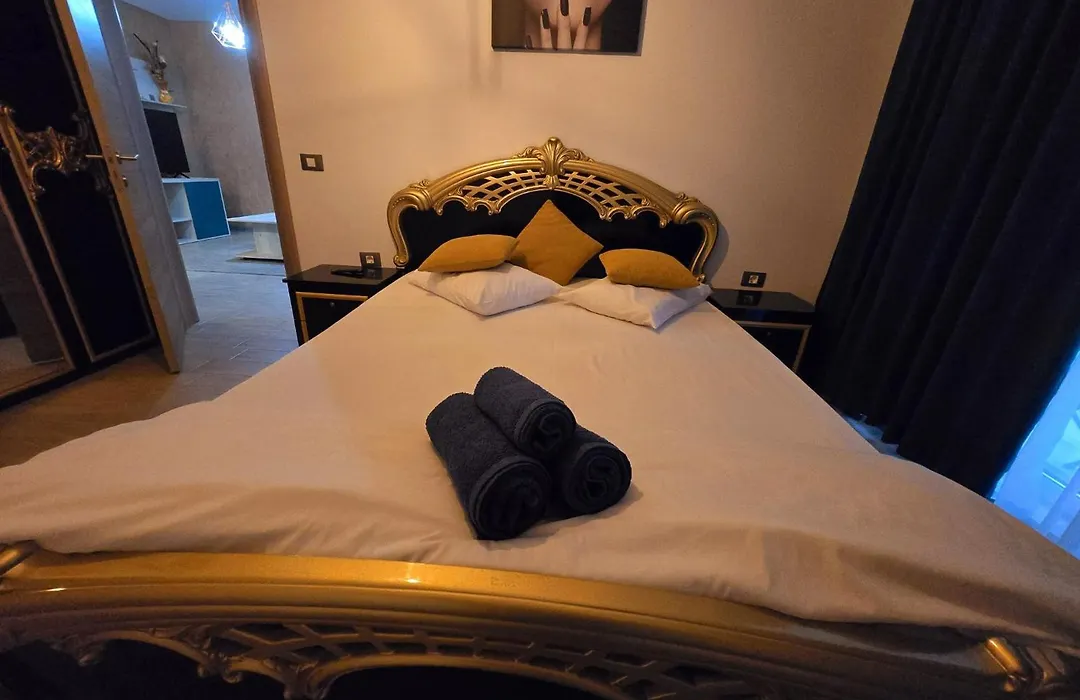 Luxury Apartment Promenada Resort Cu Piscina & Spa-1